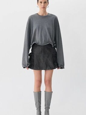 NWT JNBY Relaxed Long-Sleeve Crewneck Top in Charcoal Gray